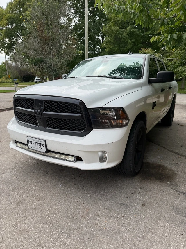 2023 Dodge Ram, 67.000 km, εισαγωγή Καναδάς — φωτο 1
