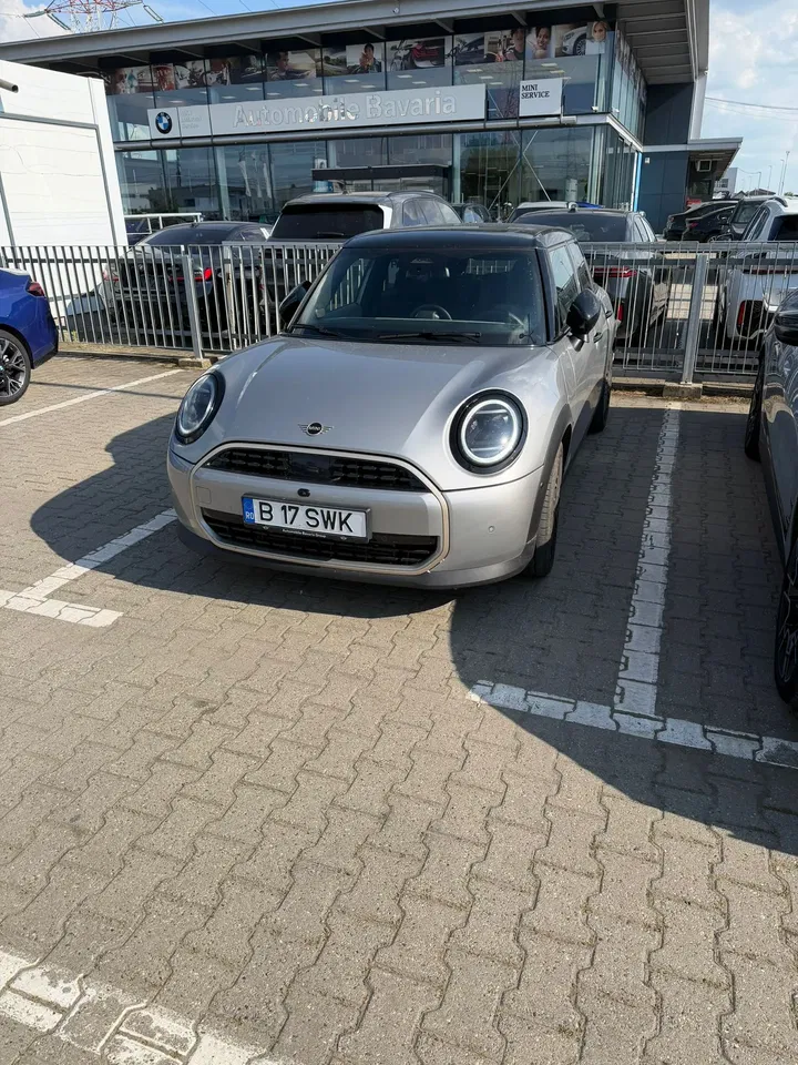 2024 MINI Cooper, 19.000 km, Ρουμανία — φωτο 1