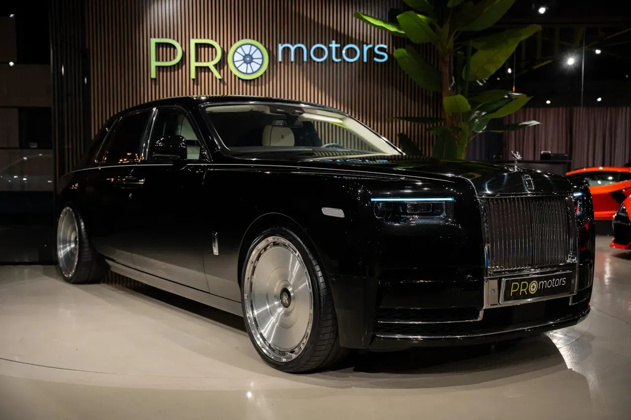 2023 Rolls-Royce Phantom, 18.000 km, Ρουμανία — φωτο 1