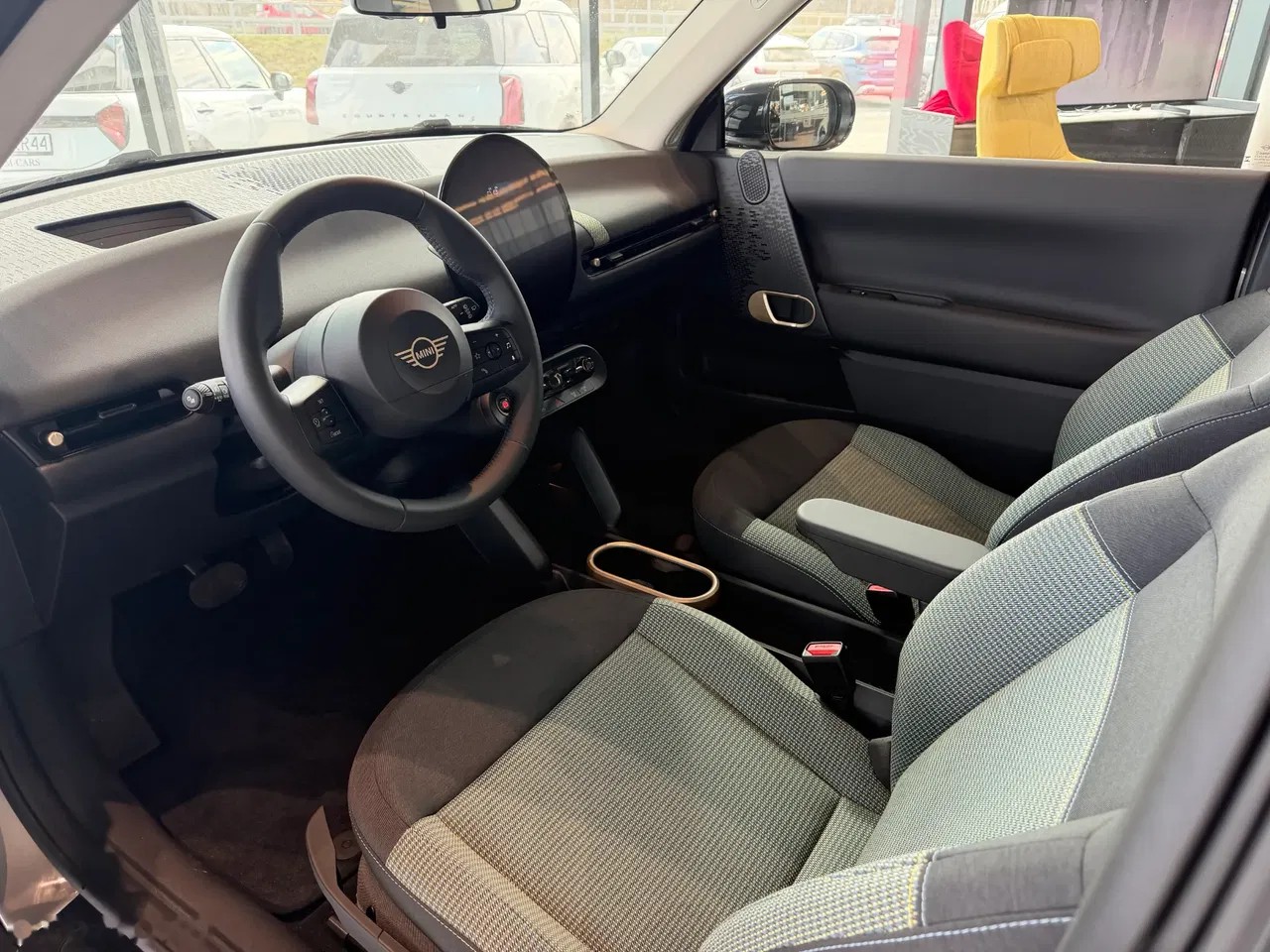 2026 MINI Cooper, 10 km, Πολωνία — φωτο 10 z 20