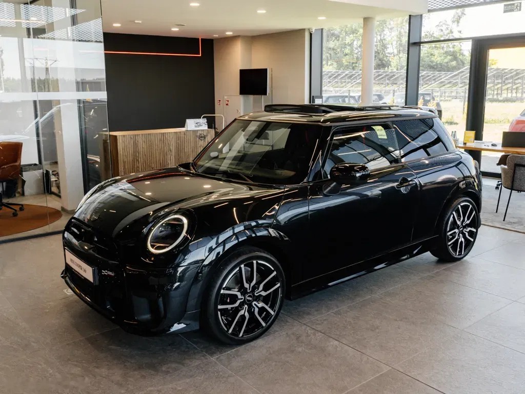 2025 MINI Cooper, 7 km, Polsko — φωτο 1