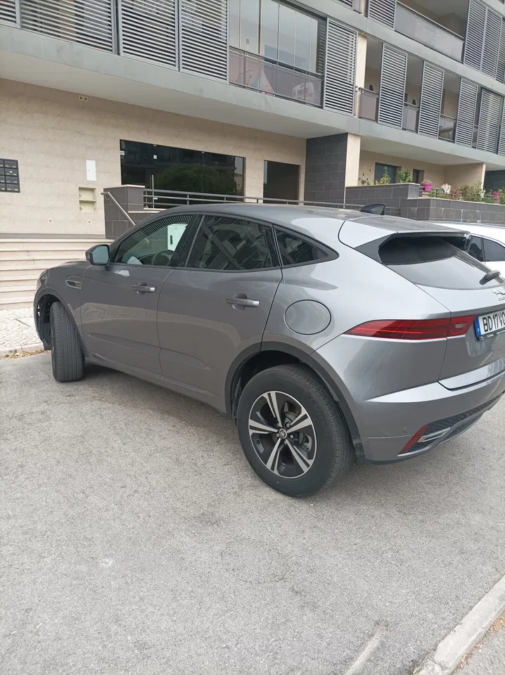 Jaguar E-Pace, 60.000 km, Portugalsko — φωτο 1