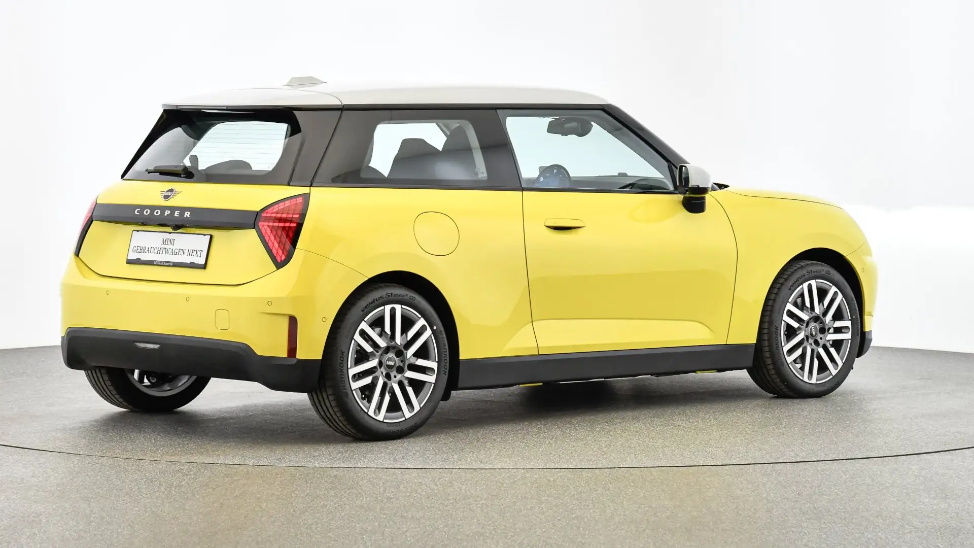 2026 MINI Cooper E, 9.900 km, Αυστρία — φωτο 9 z 12