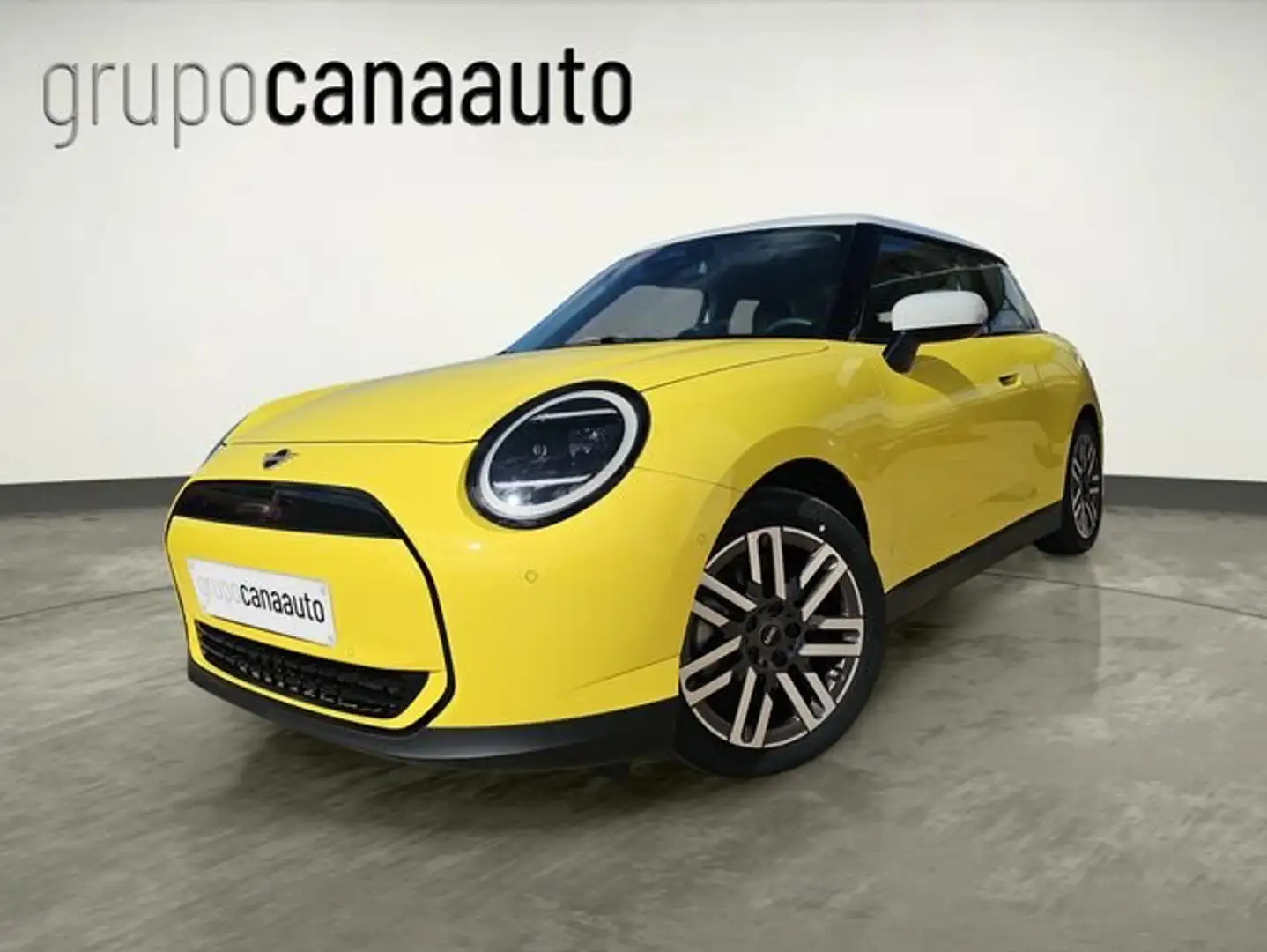 2025 MINI Cooper, 217 km, Španělsko — φωτο 1
