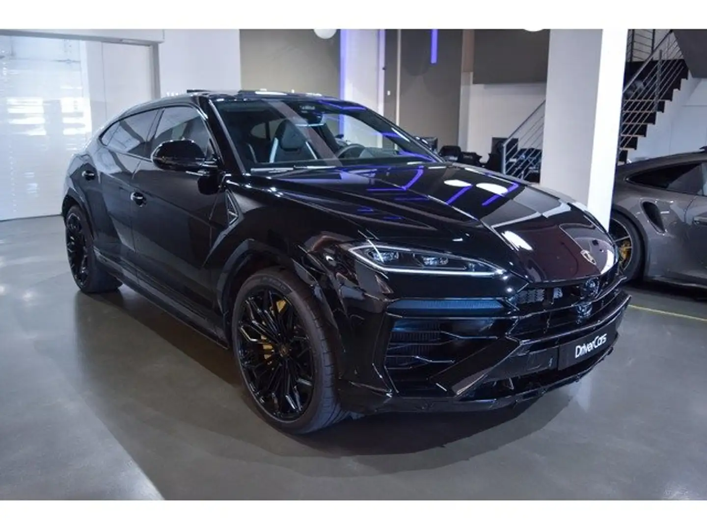 2026 Lamborghini Urus, 10 km, Španělsko — φωτο 1