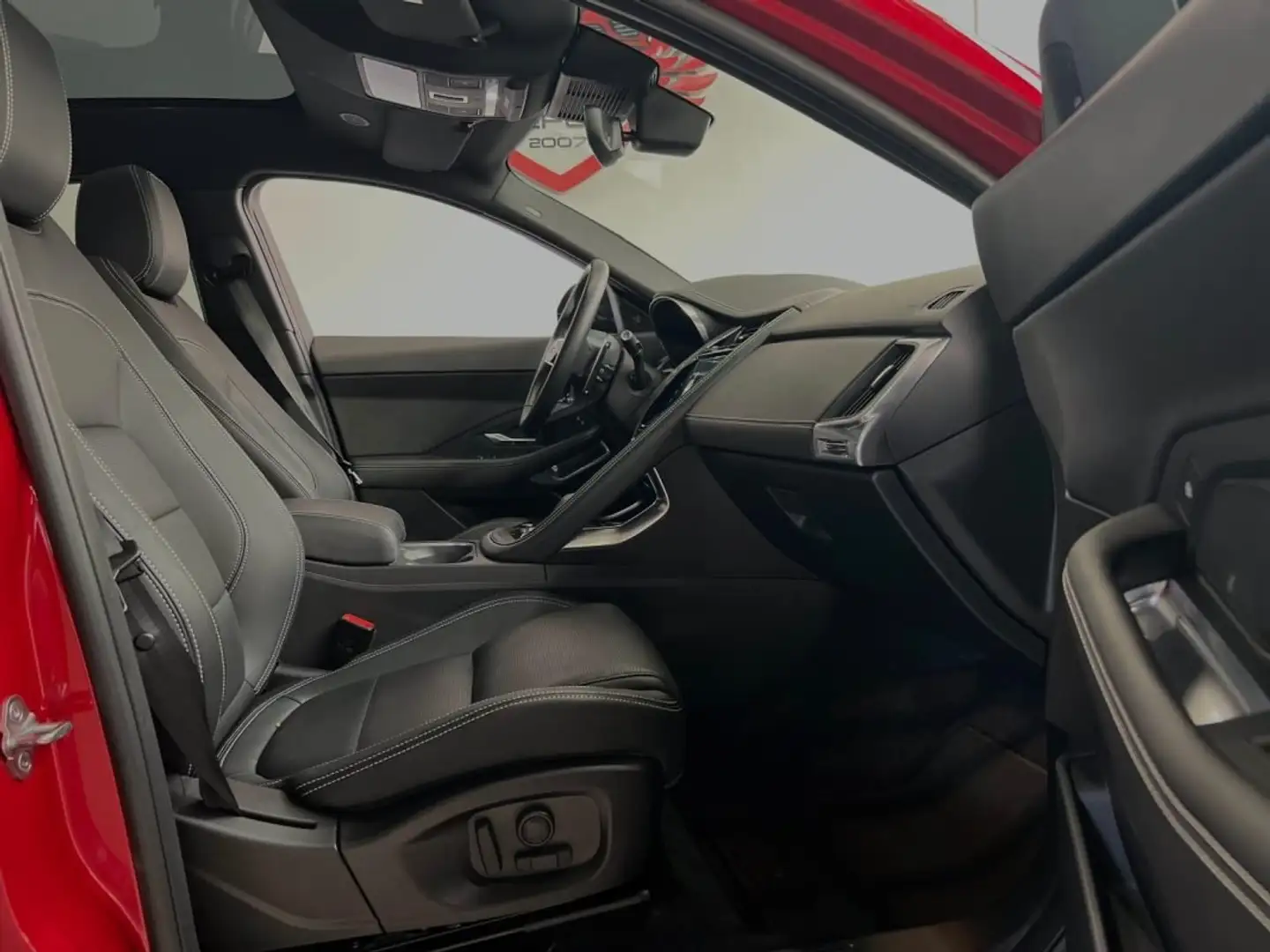 2023 Jaguar E-Pace, 49.678 km, Γαλλία — φωτο 12 z 22