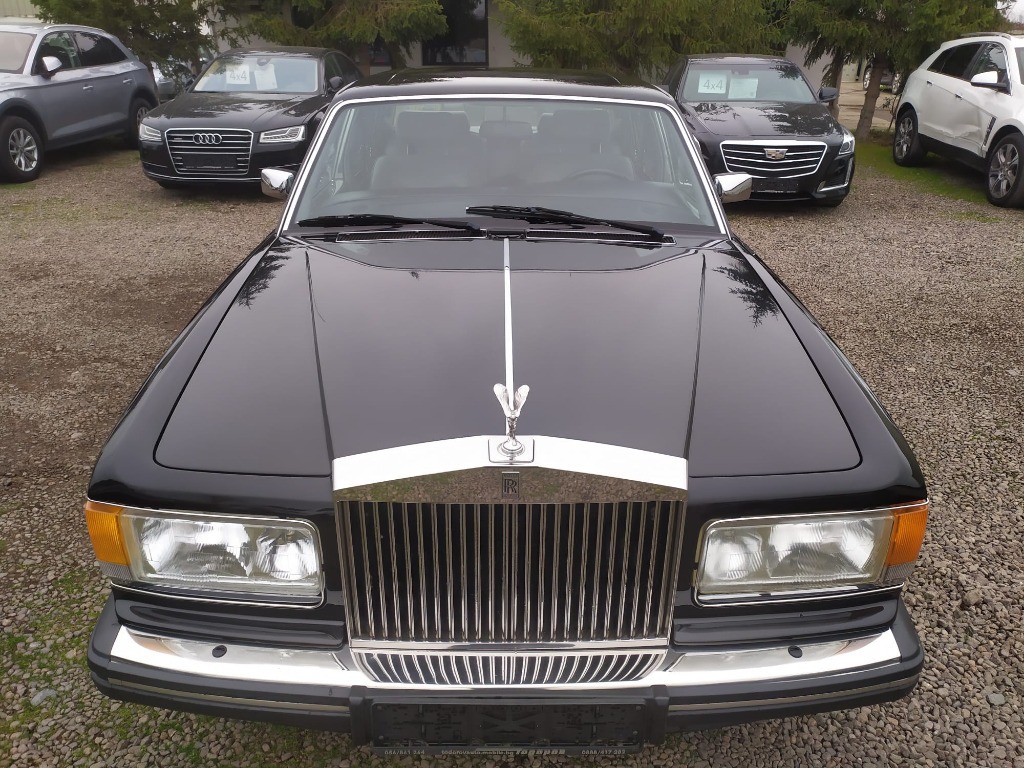 1990 Rolls-Royce, ασημί, 144.000 km, Βουλγαρία — φωτο 1