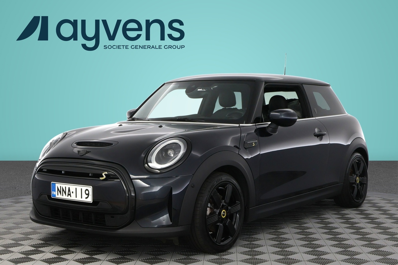 2023 MINI hatchback, 30.000 km, Finsko — φωτο 1