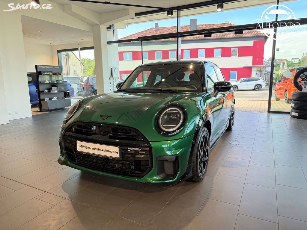 2025 MINI Cooper, 44.400 km, Τσεχία — φωτο 1