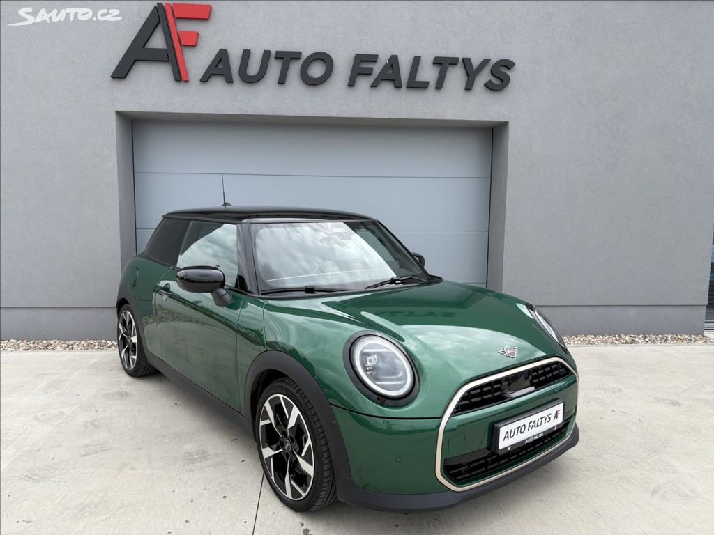 2024 MINI Cooper, 16.995 km, Τσεχία — φωτο 1