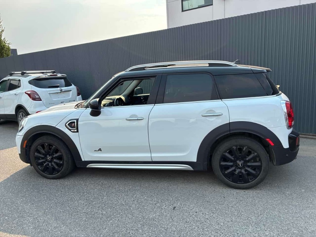 2019 MINI, 106.207 km, Βουλγαρία — φωτο 1