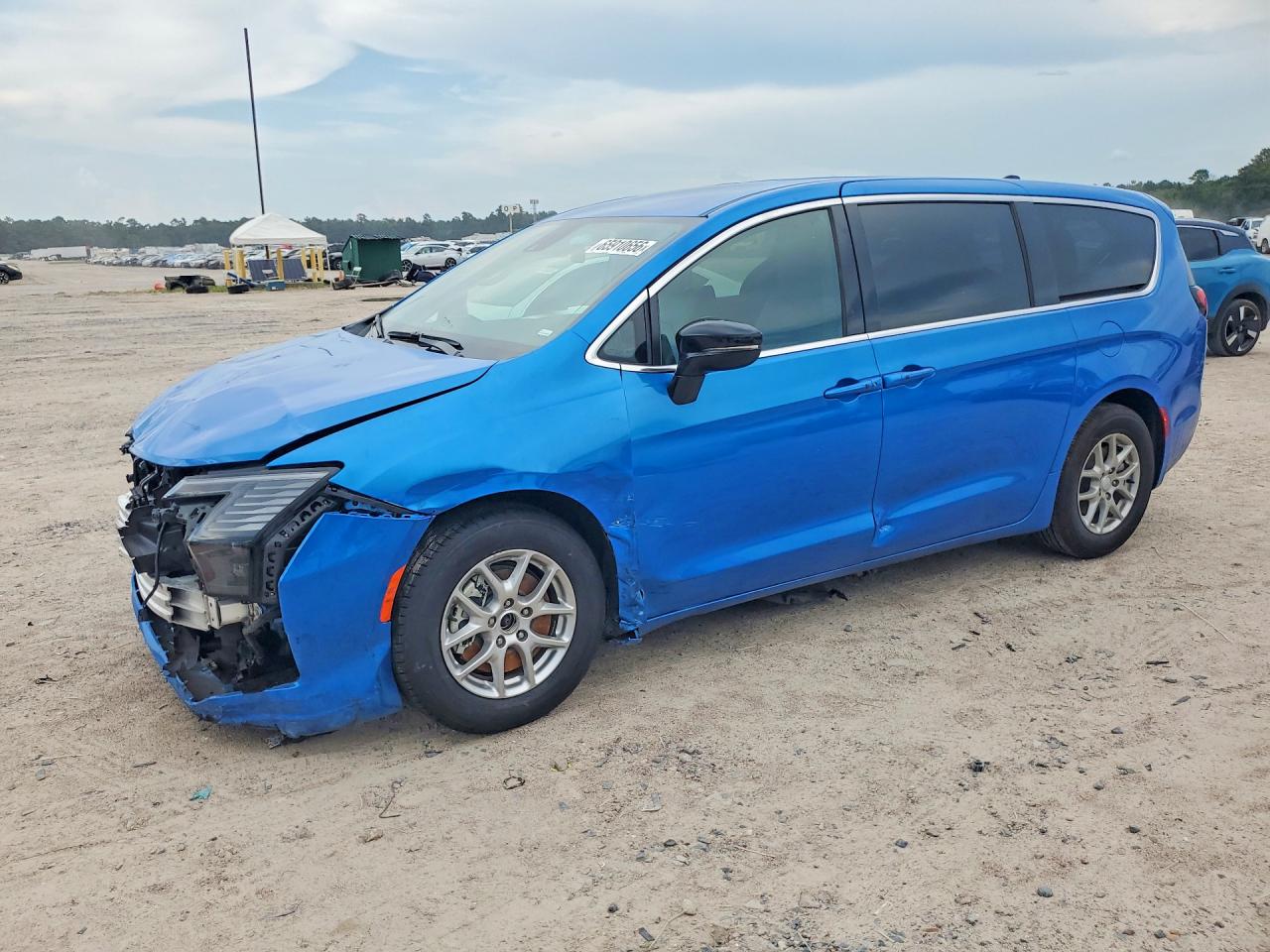 2027 Chrysler PACIFICA SELECT, μπλε, 5.517 km, εισαγωγή ΗΠΑ — φωτο 1